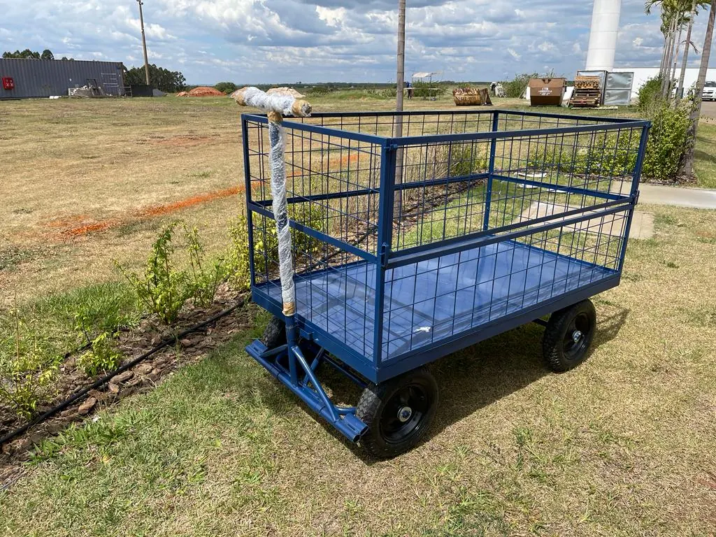 Carrinho plataforma com grade, pintado de azul